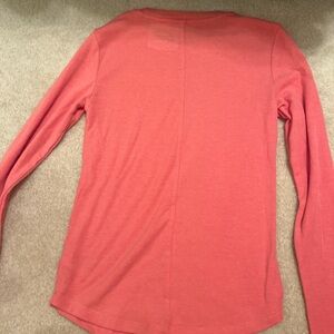 American Eagle Outfitters Coral Long Sleeve Tee